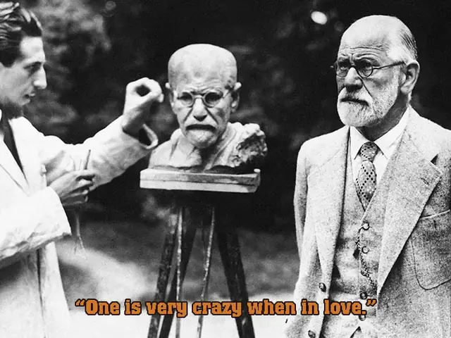 Sigmund Freud: Đời, Sự Nghiệp & 36 Câu Nói Bất Hủ Thay Đổi Cảm Nhận Về Tâm Trí Con Người Sigmund Freud: Đời, Sự Nghiệp & 36 Câu Nói Bất Hủ Thay Đổi Cảm Nhận Về Tâm Trí Con Người