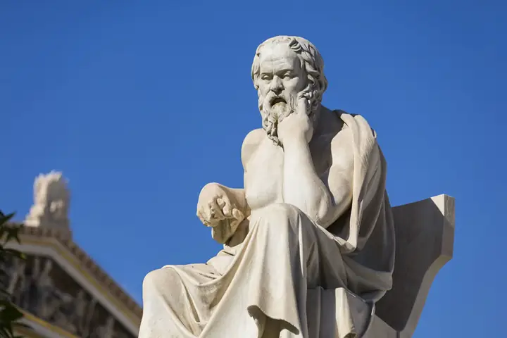 Socrates Là Ai? Hành Trình Tìm Kiếm Chân Lý Của Người Khai Sáng Triết Học Phương Tây