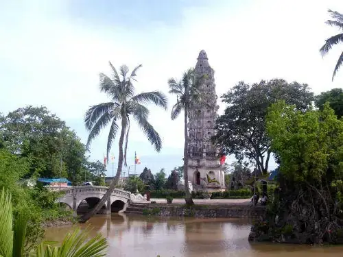 Tam Vị Thánh Tổ Là Ai? Tìm Hiểu Sâu Về Tổ Nghề Sân Khấu Việt Nam