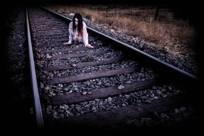 Teke Teke Là Ai? Nguồn Gốc, Truyền Thuyết Và Sự Thật Về Hồn Ma Nhật Bản Teke Teke Là Ai? Nguồn Gốc, Truyền Thuyết Và Sự Thật Về Hồn Ma Nhật Bản