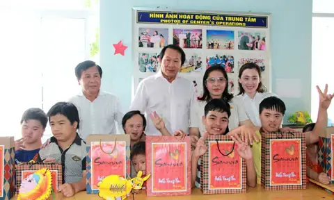 Thân Đức Nam: Hành Trình Từ Thuyền Nhân Đến Doanh Nhân Thành Đạt Và Vai Trò Của Một Người Cha Lý Tưởng