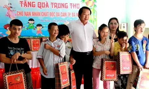 Thân Đức Nam: Hành Trình Từ Thuyền Nhân Đến Doanh Nhân Thành Đạt Và Vai Trò Của Một Người Cha Lý Tưởng