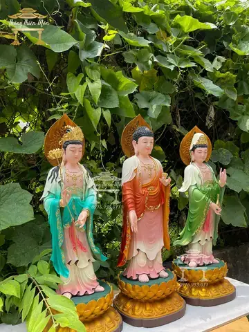 Thanh Tịnh Đại Hải Chúng Bồ Tát Là Ai: Giải Mã Danh Hiệu, Sứ Mệnh Và Ý Nghĩa Tâm Linh