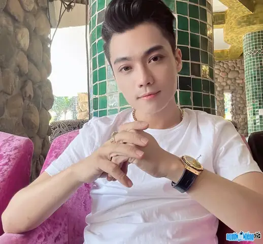 Thịnh Kent Là Ai? Hành Trình Từ Game Thủ Đến Kol Đa Tài Của Giới Trẻ Việt Thịnh Kent Là Ai? Hành Trình Từ Game Thủ Đến Kol Đa Tài Của Giới Trẻ Việt