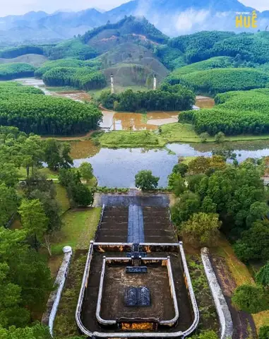 Câu Chuyện Cuộc Đời Tống Thị Lý: Từ Bé Gái Xứ Quảng Bán Rau Đến Doanh Nhân Truyền Cảm Hứng