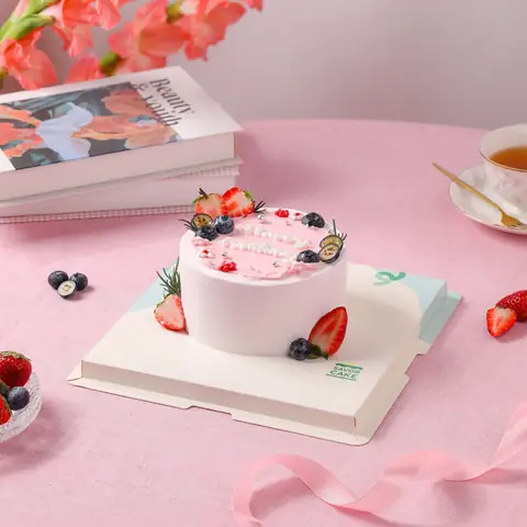 Bánh Kem Sữa Chua Dâu Tây Việt Quất | Savor Cake