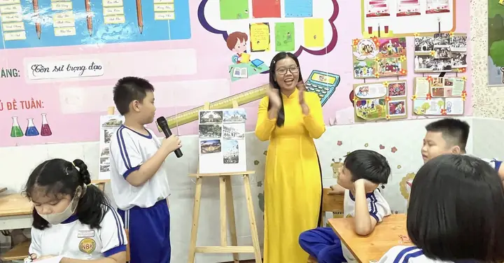 Lớp Học Nhiều Bục Giảng - Tuổi Trẻ Online Lớp Học Nhiều Bục Giảng - Tuổi Trẻ Online