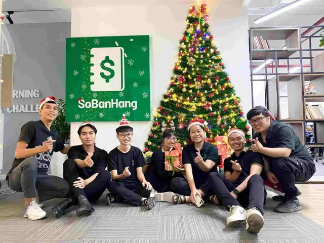 Tạo Không Khí Lễ Hội