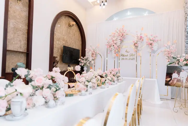 Sau Đây Yame Wedding Sẽ Giới Thiệu Một Số Mẫu Trang Trí Hoa Tưới Đám Cưới Cao Cấp.