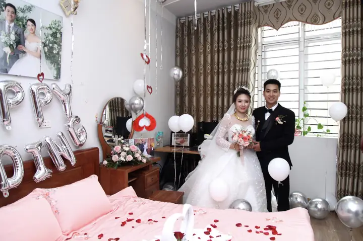 Các Mẫu Trang Trí Giường Cưới Bằng Bóng Bay Nào Đang Được Ưa Chuộng?
