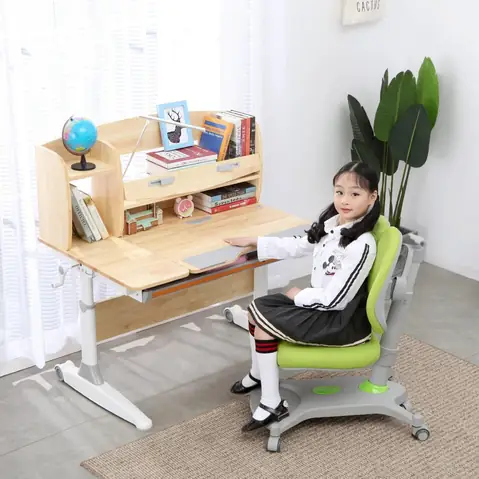 Trang Trí Góc Học Tập Với Bàn Nâng Hạ