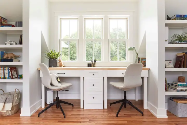 Trang Trí Góc Học Tập Với Chậu Cây Xanh