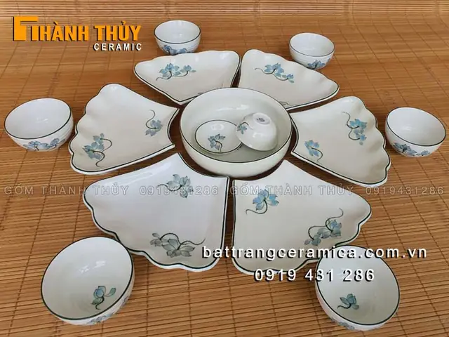 Vẽ Trang Trí Đĩa Tròn Hình Hoa Sen Như Thế Nào?