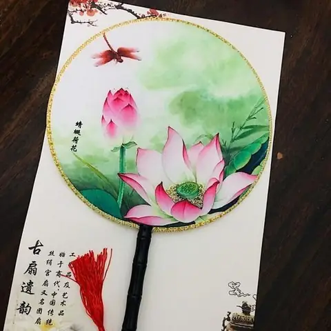 Vẽ Trang Trí Đĩa Tròn Hình Hoa Sen Như Thế Nào?