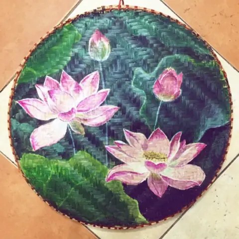 Vẽ Trang Trí Đĩa Tròn Hình Hoa Sen Như Thế Nào?