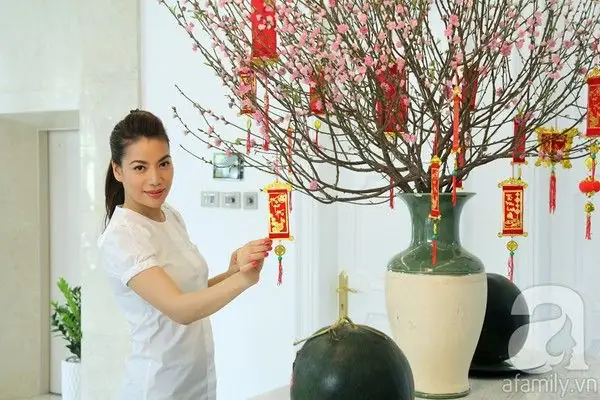 Cách Trang Trí Lọ Hoa Ngày Tết Để Tô Điểm Cho Phòng Khách?