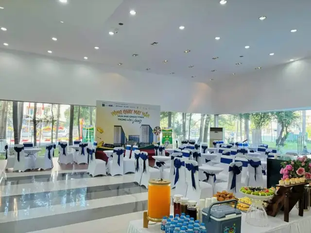 Chất Lượng Thức Ăn Và Quy Trình Vận Hành