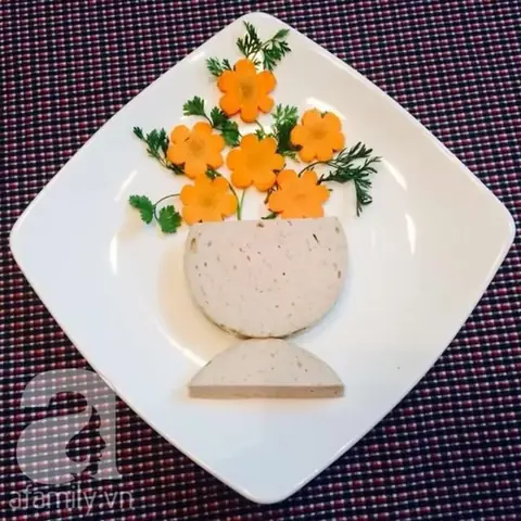 Quả Dứa Trang Trí Món Ăn Ngày 20/10 Như Thế Nào?