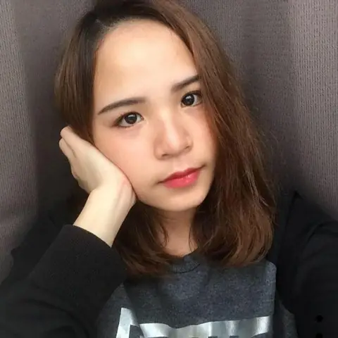 Tóc Tiên Khéo Léo Làm Gỏi Cuốn Có Màu Tím Hồng Đẹp Mắt, Hóa Ra Là Nhờ Thứ Này Tóc Tiên Khéo Léo Làm Gỏi Cuốn Có Màu Tím Hồng Đẹp Mắt, Hóa Ra Là Nhờ Thứ Này