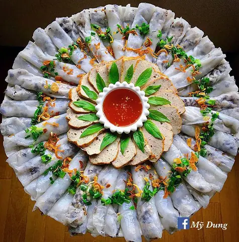 Tóc Tiên Khéo Léo Làm Gỏi Cuốn Có Màu Tím Hồng Đẹp Mắt, Hóa Ra Là Nhờ Thứ Này Tóc Tiên Khéo Léo Làm Gỏi Cuốn Có Màu Tím Hồng Đẹp Mắt, Hóa Ra Là Nhờ Thứ Này