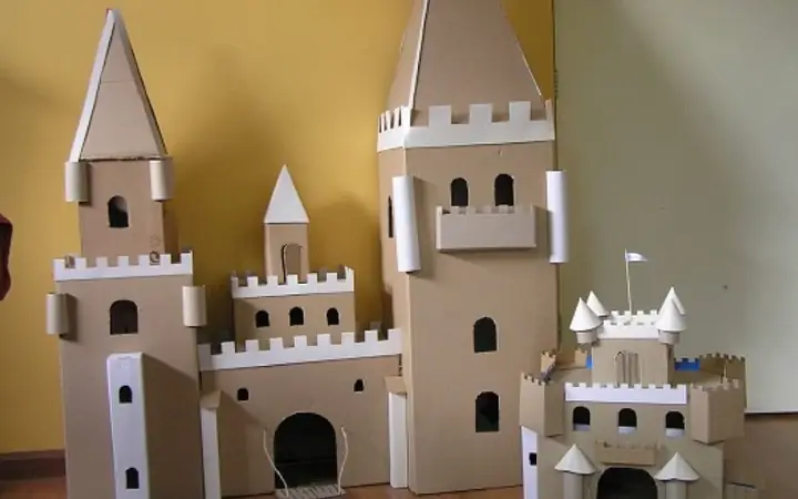 Hướng Dẫn 4 Bước Làm Nhà Bằng Thùng Carton Chi Tiết Nhất Hướng Dẫn 4 Bước Làm Nhà Bằng Thùng Carton Chi Tiết Nhất