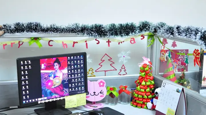 Ý Tưởng Trang Trí Noel Cho Bàn Làm Việc Ý Tưởng Trang Trí Noel Cho Bàn Làm Việc
