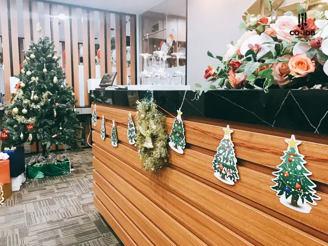 20+ Ý Tưởng Mẫu Trang Trí Noel Văn Phòng Sáng Tạo, Ý Nghĩa