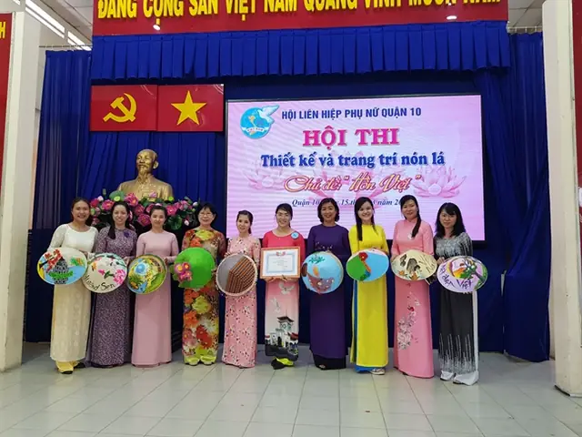 Tìm Kiếm Các Mẹo Trang Trí Nón Lá Ngày 20/10?