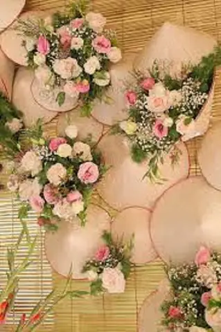 Tìm Kiếm Các Mẹo Trang Trí Nón Lá Ngày 20/10?