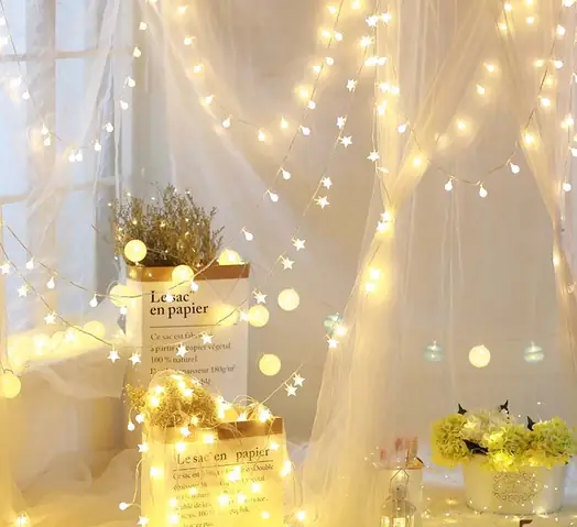 Trang Trí Phòng Ngủ Kết Hợp Với Những Tấm Màn Che Và Đèn Nhấp Nháy Trang Trí Phòng Ngủ Kết Hợp Với Những Tấm Màn Che Và Đèn Nhấp Nháy