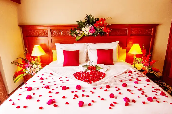 Tổ Chức Một Buổi Lễ Cưới Mùa Hè Cần Lưu Ý Những Điều Gì Về Trang Trí Phòng Cưới?