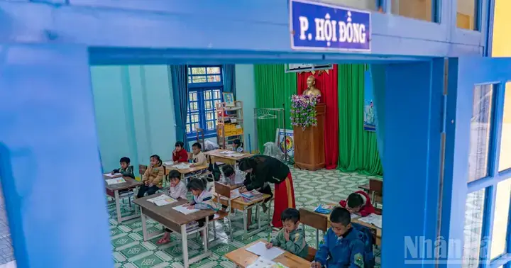 Cách Trang Trí Phòng Hội Đồng Nhà Trường Đẹp, Trang Trọng Và ...