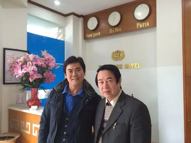 Tuấn Poker Là Ai? Hành Trình Từ Tay Chơi Bài Đến Biểu Tượng Trí Tuệ Việt