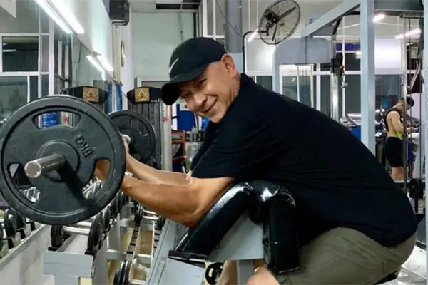 Tùng Yuki Là Ai? Tiểu Sử Và Hành Trình Sự Nghiệp Đặc Biệt Của 'lão Phật Gia' Màn Ảnh Việt