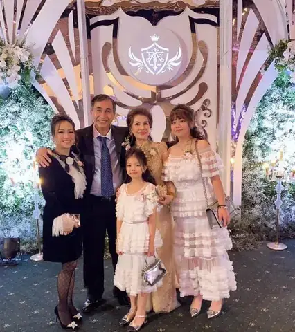 Phạm Thị Phương Thúy: Chân Dung Người Vợ Đầu Tiên Của Đại Gia Minh Nhựa