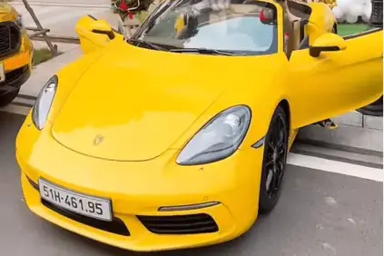 Vợ Của Huấn Hoa Hồng Là Ai? Tiểu Sử Và Đời Tư Của Thúy Kiều