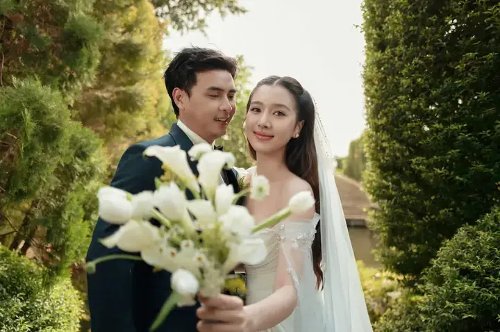 Vợ Hồ Quang Hiếu Là Ai? Hé Lộ Chân Dung Người Mẫu Tuệ Như