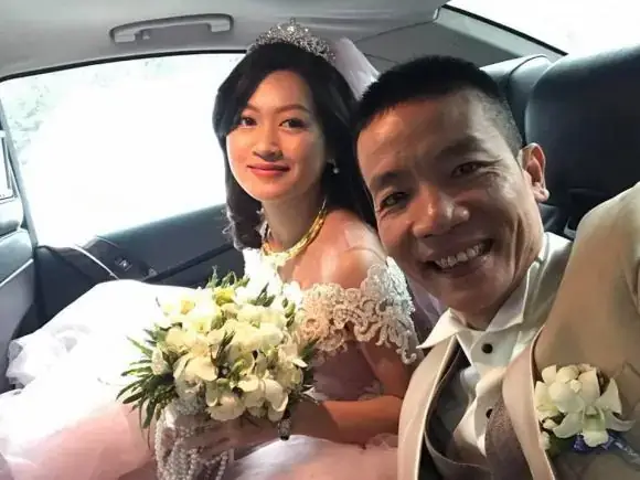 Nguyễn Thị Thu Hằng: Vợ Ca Sĩ Nguyễn Vĩnh Tiến Là Ai? Chân Dung Đằng Sau Hào Quang