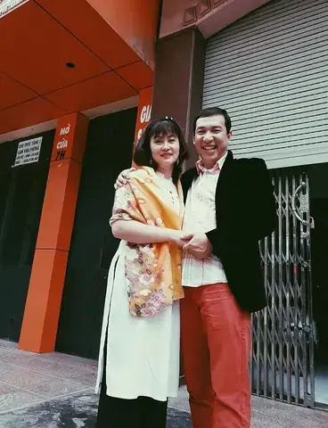 Vợ Quang Thắng Là Ai? Cuộc Sống Kín Tiếng Của Người Phụ Nữ Đứng Sau "táo Kinh Tế"