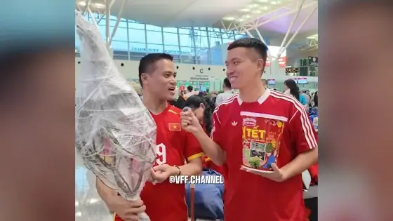 Vợ "siêu Giàu" Của Duy Mạnh Và Văn Quyết: Tiểu Sử Và Sự Nghiệp Của Ông Nguyễn Giang Đông