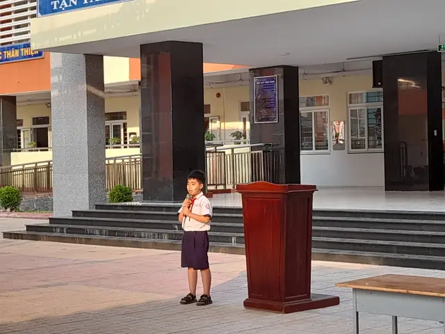 Vừ A Dính Là Ai? Tiểu Sử, Sự Nghiệp Và Đời Tư Của Streamer Nổi Tiếng