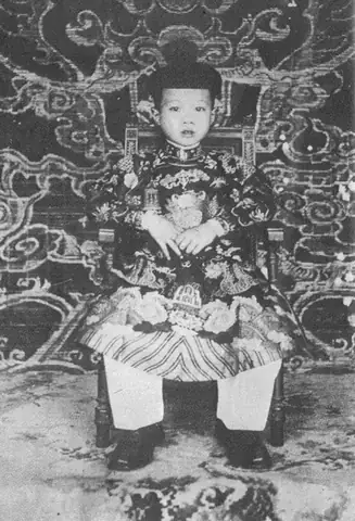 Vua Khải Định: Cha Ruột, Con Đường Kế Vị Và Những Góc Khuất Lịch Sử