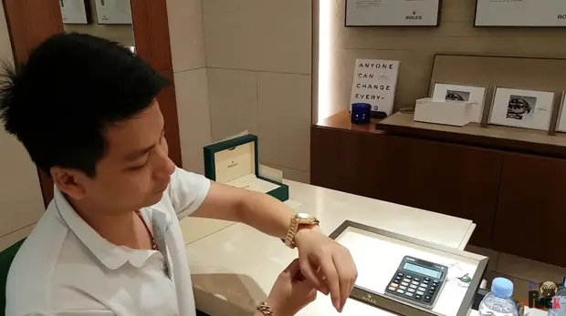 Vương Phạm Là Ai? Tiểu Sử Và Hành Trình Trở Thành Triệu Phú Gốc Việt Tại Mỹ