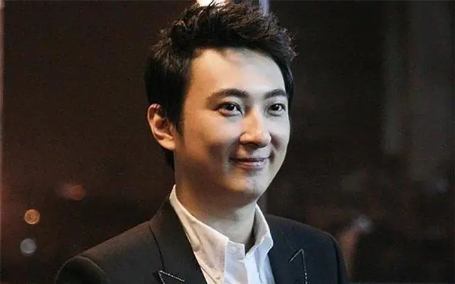 Vương Tư Thông: Tiểu Sử, Sự Nghiệp Và Những Góc Nhìn Đa Chiều Về 'cậu Cả' Tỷ Phú