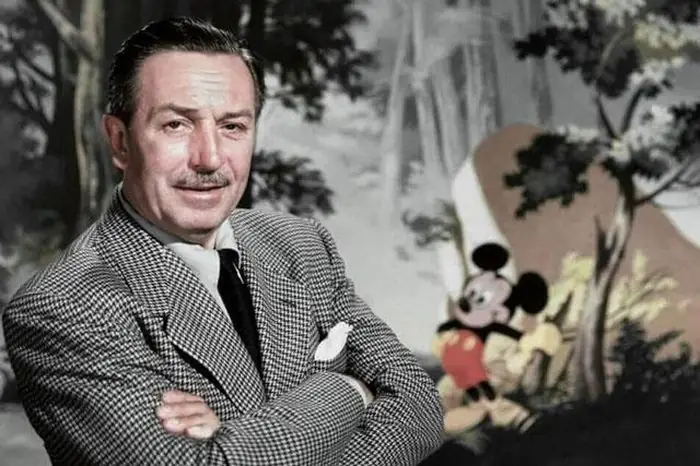 Walt Disney Là Ai? Hành Trình Từ Họa Sĩ Trẻ Đến Huyền Thoại Giải Trí Toàn Cầu Walt Disney Là Ai? Hành Trình Từ Họa Sĩ Trẻ Đến Huyền Thoại Giải Trí Toàn Cầu