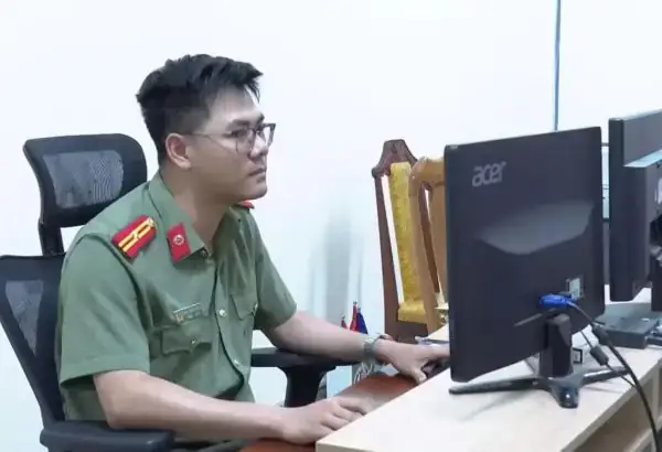 Vương Tư Thông: Tiểu Sử, Sự Nghiệp Và Gia Thế Của Thiếu Gia Trung Quốc