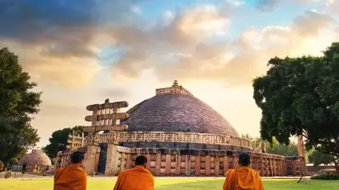 Tôn Giả Xá Lợi Phất: Đệ Nhất Trí Tuệ Và Những Câu Chuyện Lịch Sử Tôn Giả Xá Lợi Phất: Đệ Nhất Trí Tuệ Và Những Câu Chuyện Lịch Sử