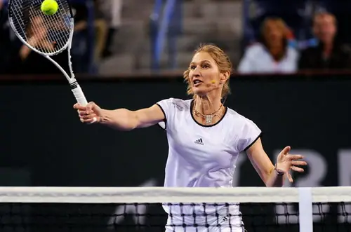 Steffi Graf Là Người Nước Nào? Nữ Vận Động Viên Quần Vợt Vĩ Đại Nhất Thế Kỷ 20