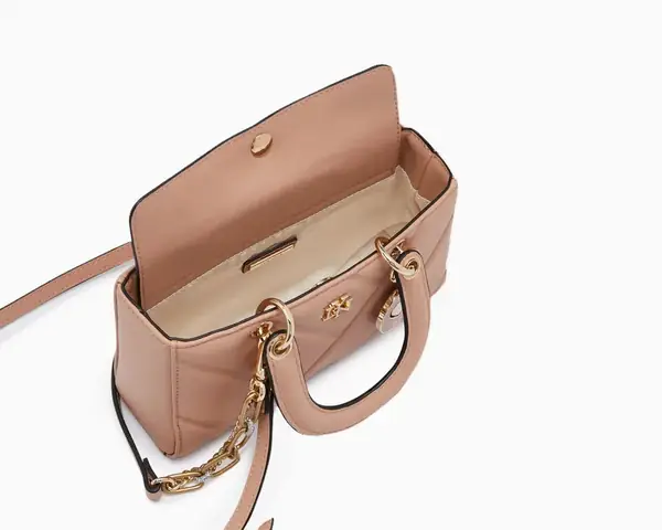 Lyn Của Nước Nào? Nguồn Gốc Và Ý Nghĩa Đầy Đủ